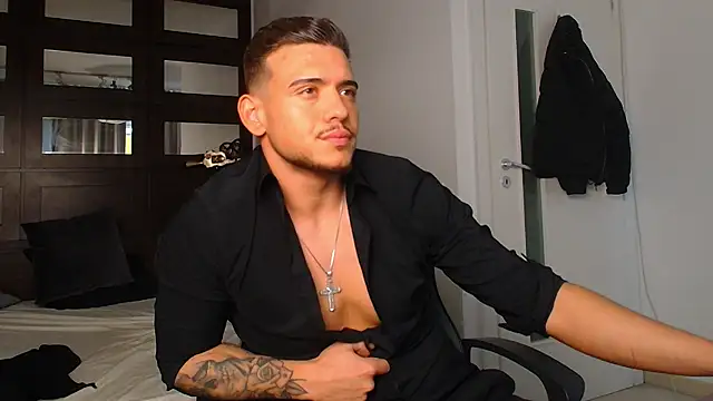 ElijahThorne's cam snapshot