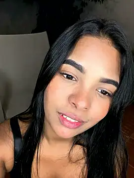 MIAROGGERSS's cam snapshot