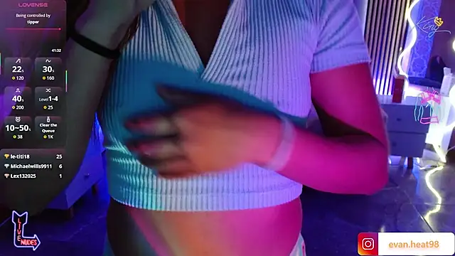 Livglow_tay's cam snapshot