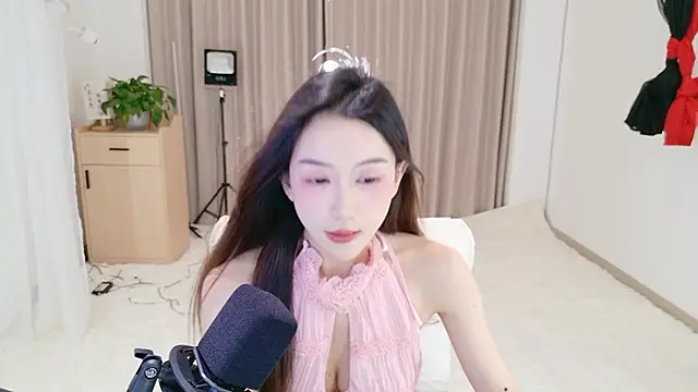 Dancing-Coco12 live sex cam