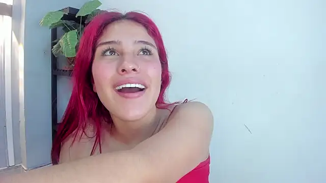 Nikki_and_Mayk live sex cam