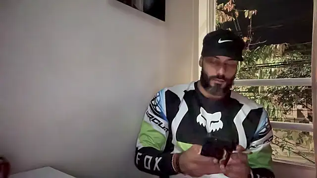 romeolovedark's cam snapshot