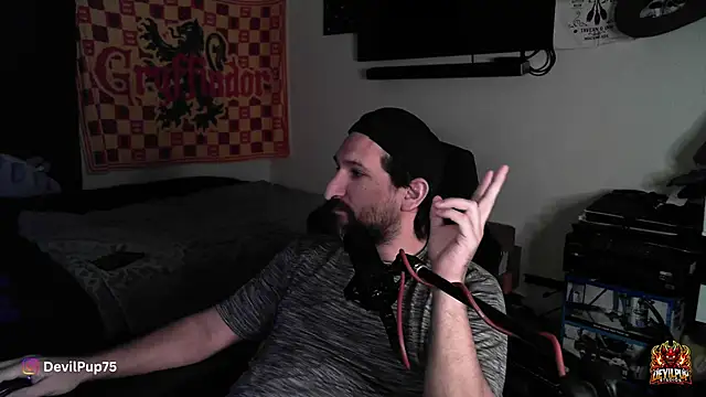 DevilPup75_'s cam snapshot