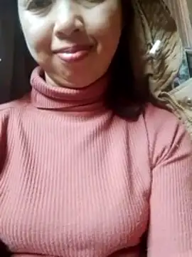 TRIEUTRIEU20 live sex cam