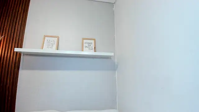 LANA-JONNES's cam snapshot