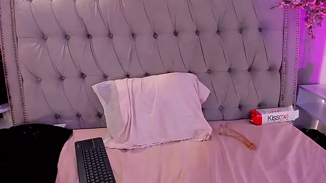 Xiomara_Stwart's cam snapshot