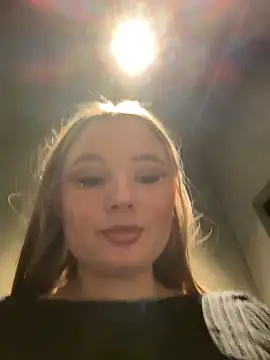 VineraSweet live sex cam