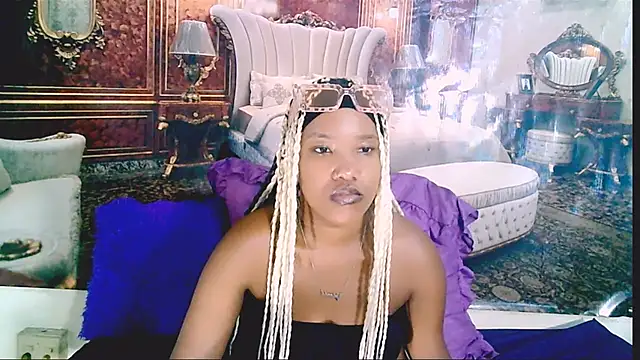 EroticSexyPrada's cam snapshot