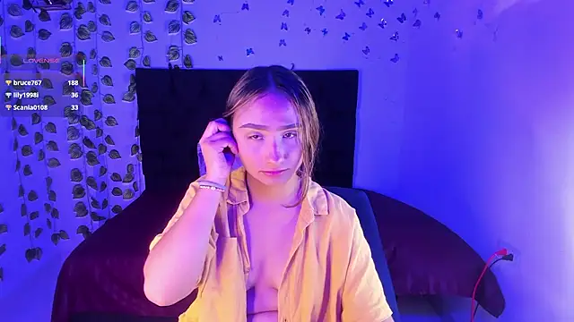 Anna_valerious7's cam snapshot