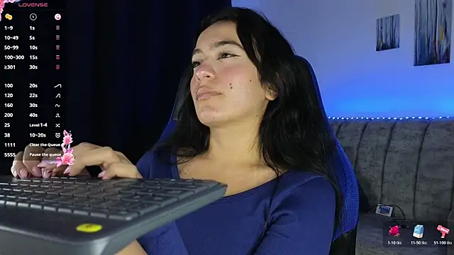 ZaraDames_'s cam snapshot