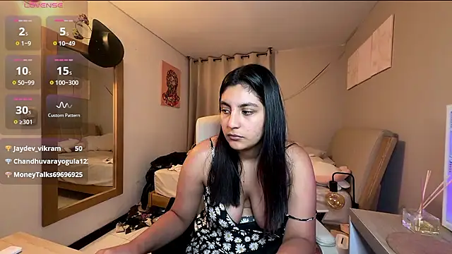 cloe_small's cam snapshot