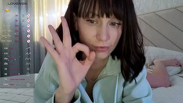 Alice_Wonders's cam snapshot