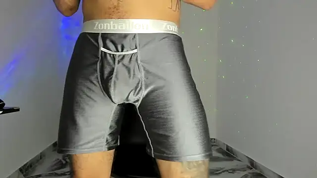 mikee_scooth live sex cam