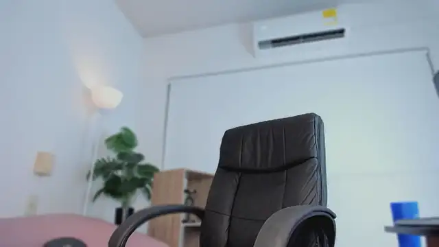 Ayha_khalaf live sex cam