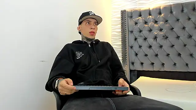 DANTE_ARMSTRONG live sex cam