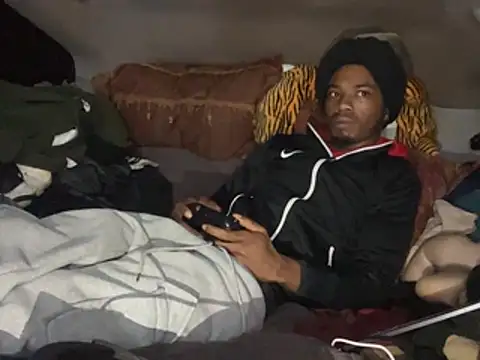 SlimeCrownzOut5 live sex cam