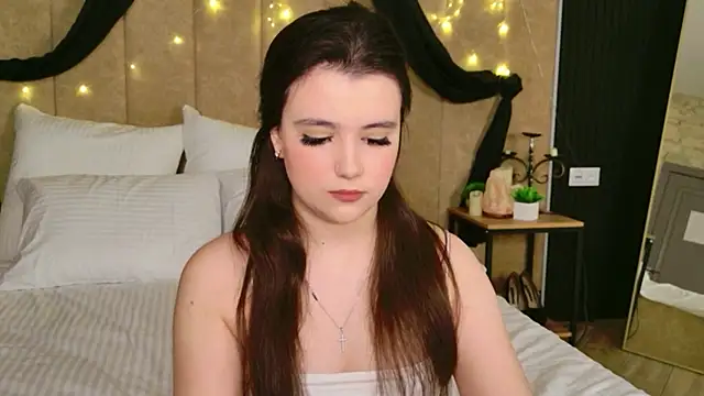 Pauline_Heaven live sex cam