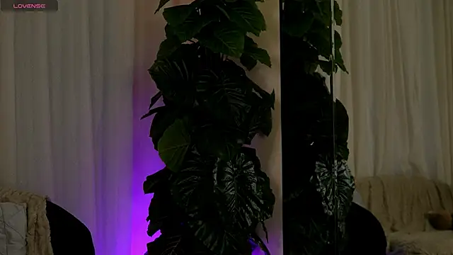 EvaAmanti's cam snapshot