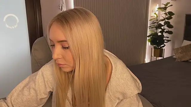 OhMyEmma's cam snapshot