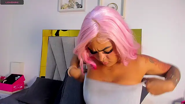 vahiolet_fuentes's cam snapshot