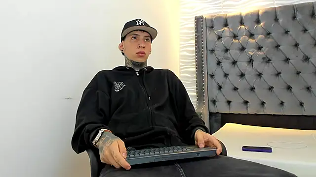 DANTE_ARMSTRONG's cam snapshot