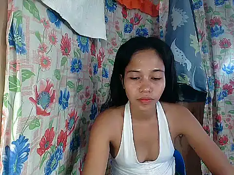 PinaySkinnyGirl's cam snapshot