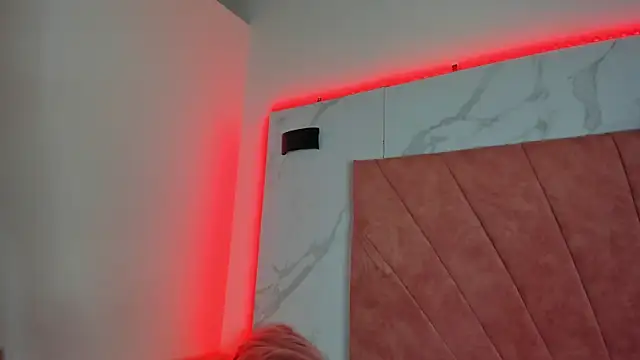 HellAndDante_'s cam snapshot