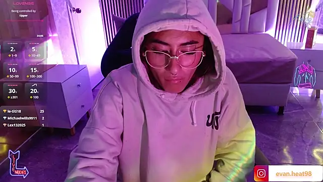 Livglow_tay's cam snapshot