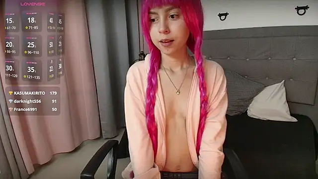 Natalye_23's cam snapshot