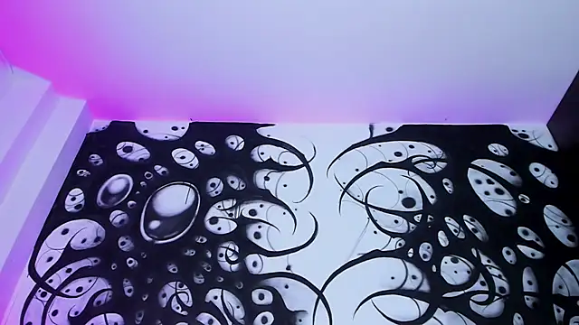 VaiolettMoonUwU's cam snapshot