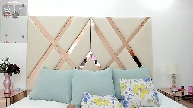 karolebonyy's cam snapshot