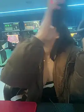 xiangxiang-love's cam snapshot