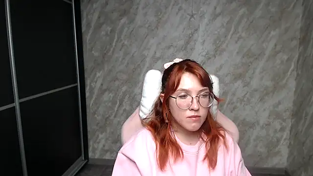 Reginasmilee's cam snapshot