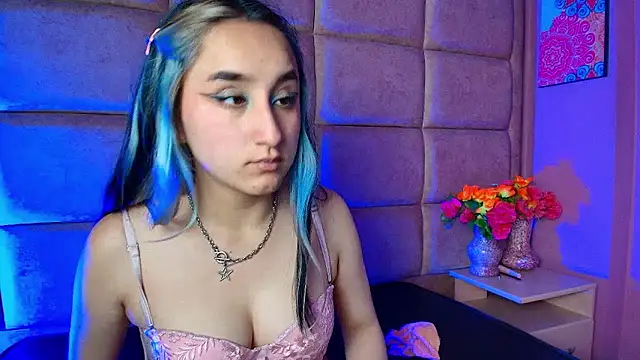 CharlotteStuart's cam snapshot