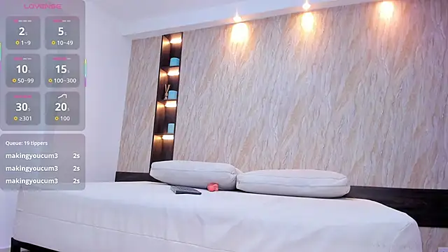 ely_brown_'s cam snapshot