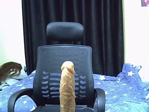 Horny-slut_'s cam snapshot