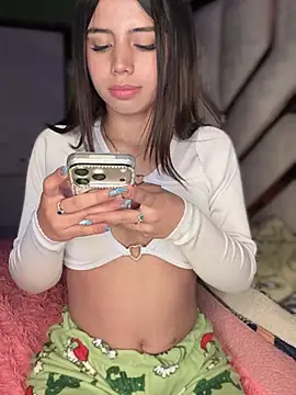 Laura-Khalifa's cam snapshot