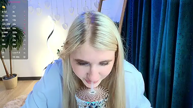 Evacadooo's cam snapshot