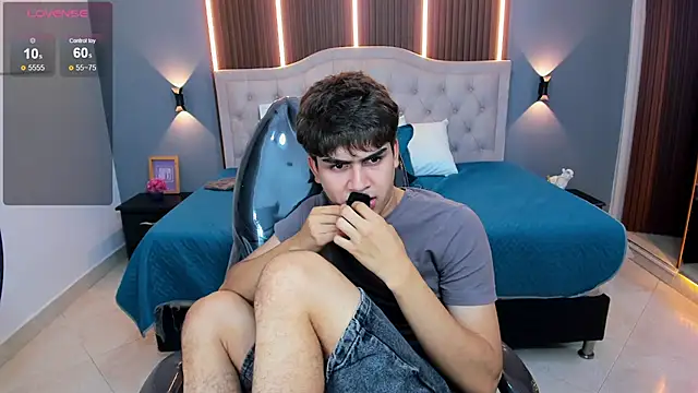 Tommy18__'s cam snapshot