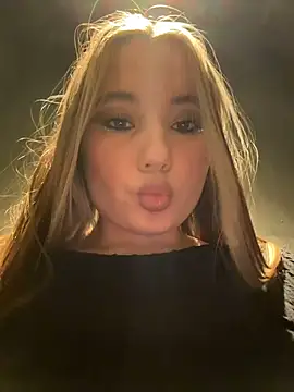 VineraSweet's cam snapshot