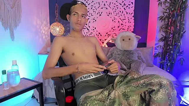 Adonis_WB's cam snapshot