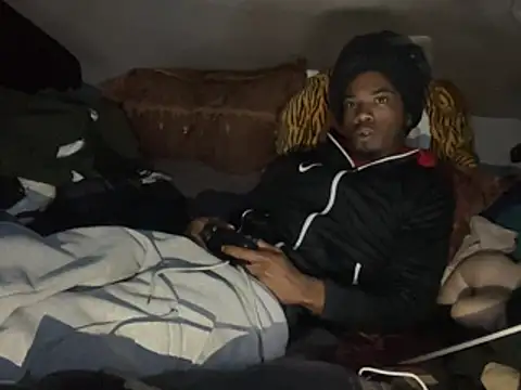 SlimeCrownzOut5's cam snapshot