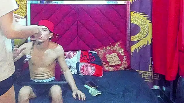 Pride_couple's cam snapshot