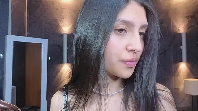 skarleth_b_'s cam snapshot