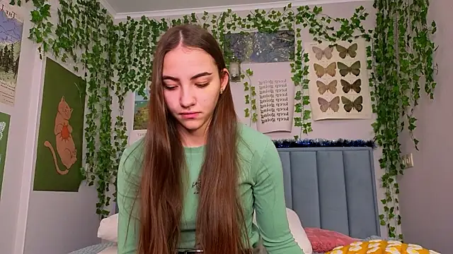 Fit_Brunette_'s cam snapshot