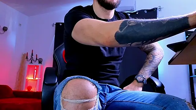 MightyAaron66's cam snapshot