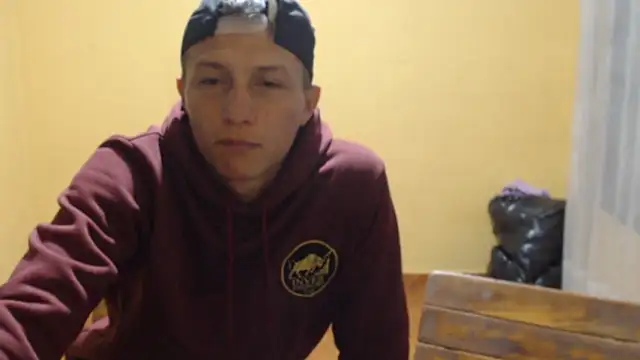 Violet_And_Smith's cam snapshot