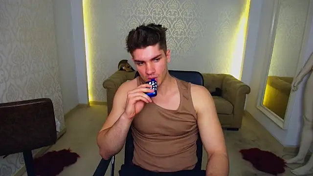 MaxKaiden's cam snapshot