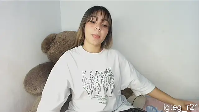 emma_grays2's cam snapshot