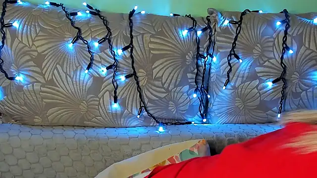 MaggieCake's cam snapshot